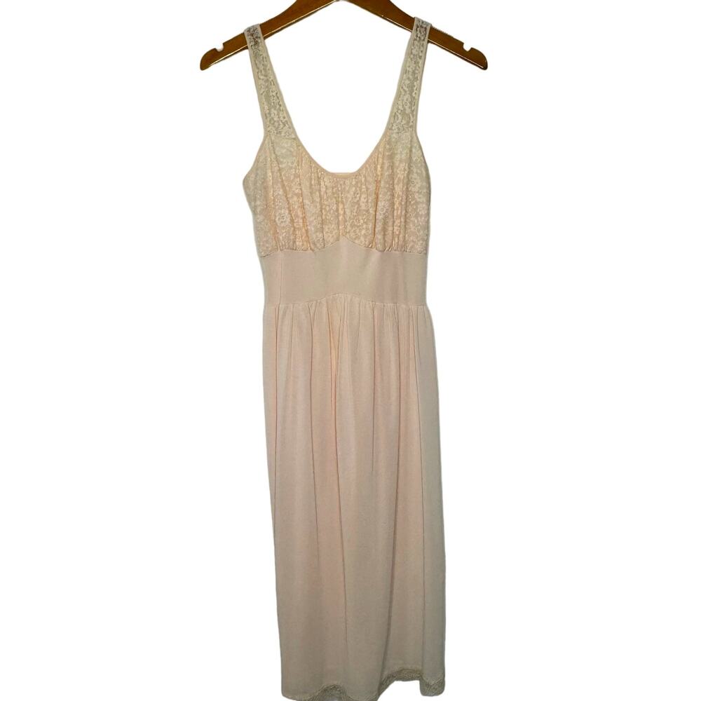 Vintage‎ Van Raalte petal skin full slip